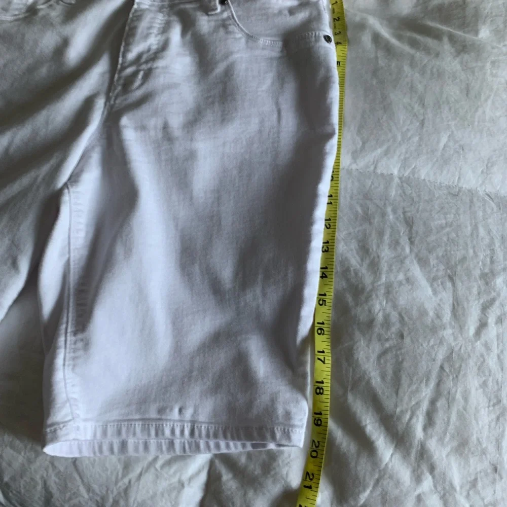 1822 Denim White Jean Shorts